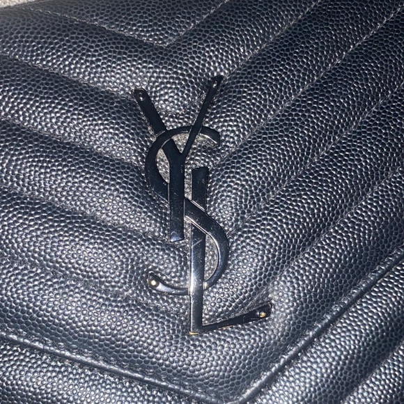 Saint Laurent Wallet on Chain - Picture 3 of 8